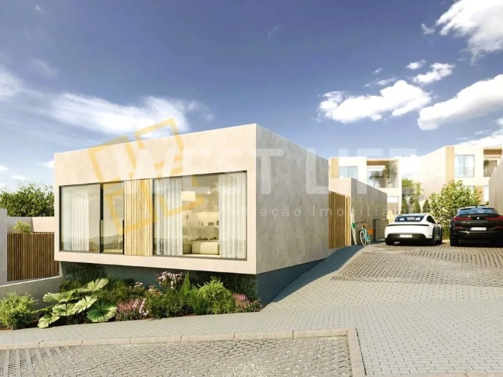 Contemporary House with Private Garden in Mafra