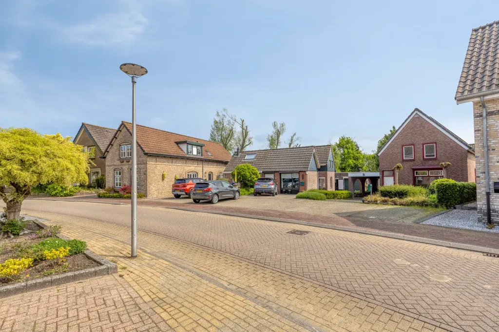 5-room house in Nieuw-vossemeer