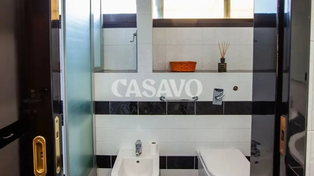 Vannitoad - Dual-Use Apartment with Panoramic Terrace in Milan