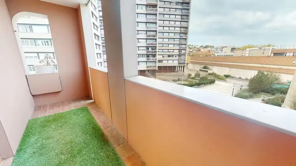 Balcon - Appartement Meublé à Saint-Étienne