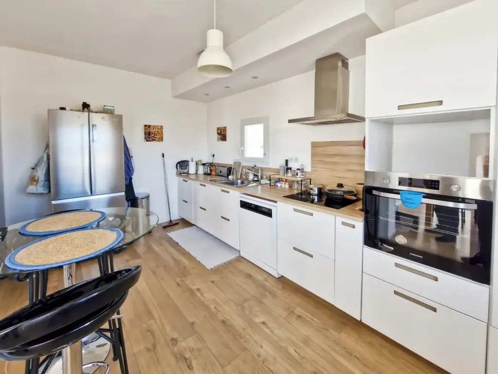 Köök - Two-Appartment House with Garden in Forcalquier