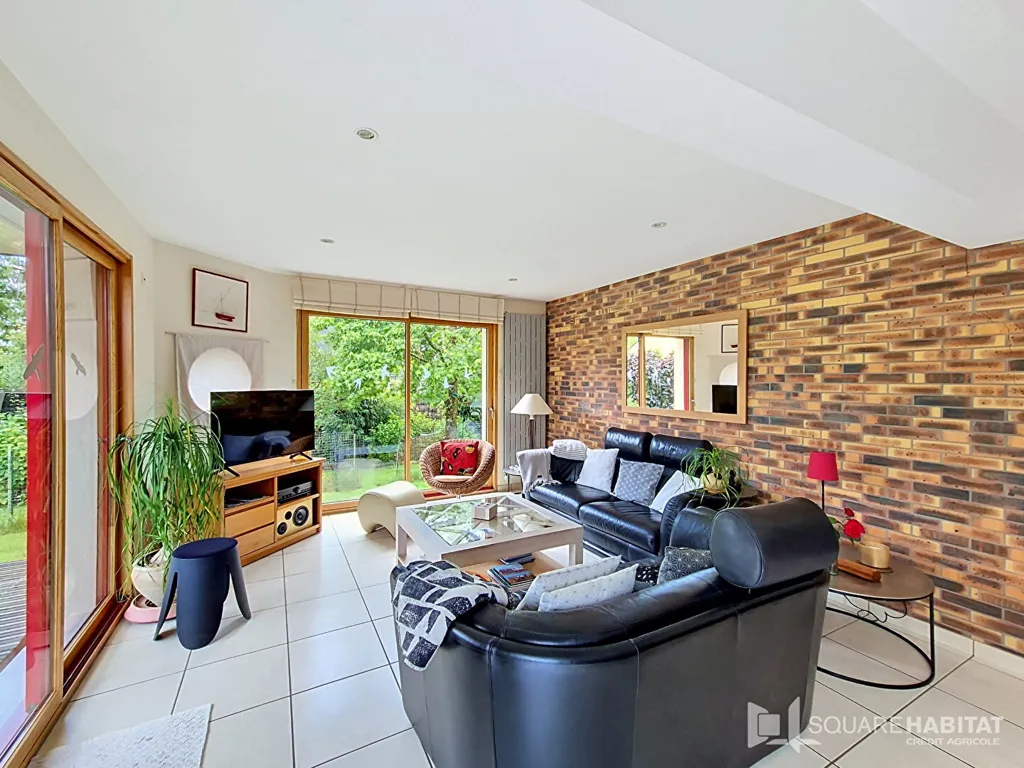 Living Room - 5-Bedroom House with Terrace in Taupont