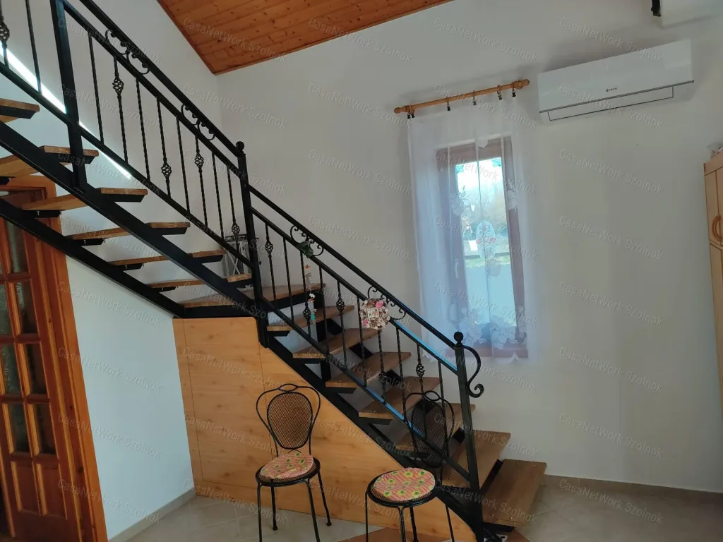 Rooms - Energy-Efficient Family House in Tápiószele