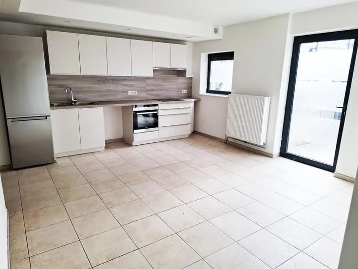 Kitchen - Garden Flat with Terrace in Urban Area