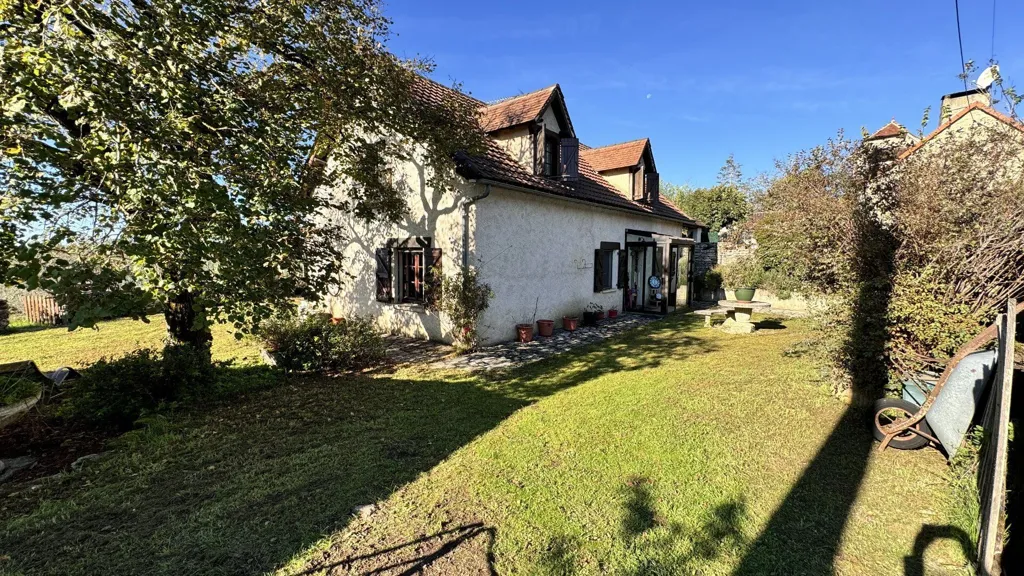 Aed - Stone House with Garden on Causse de Limogne