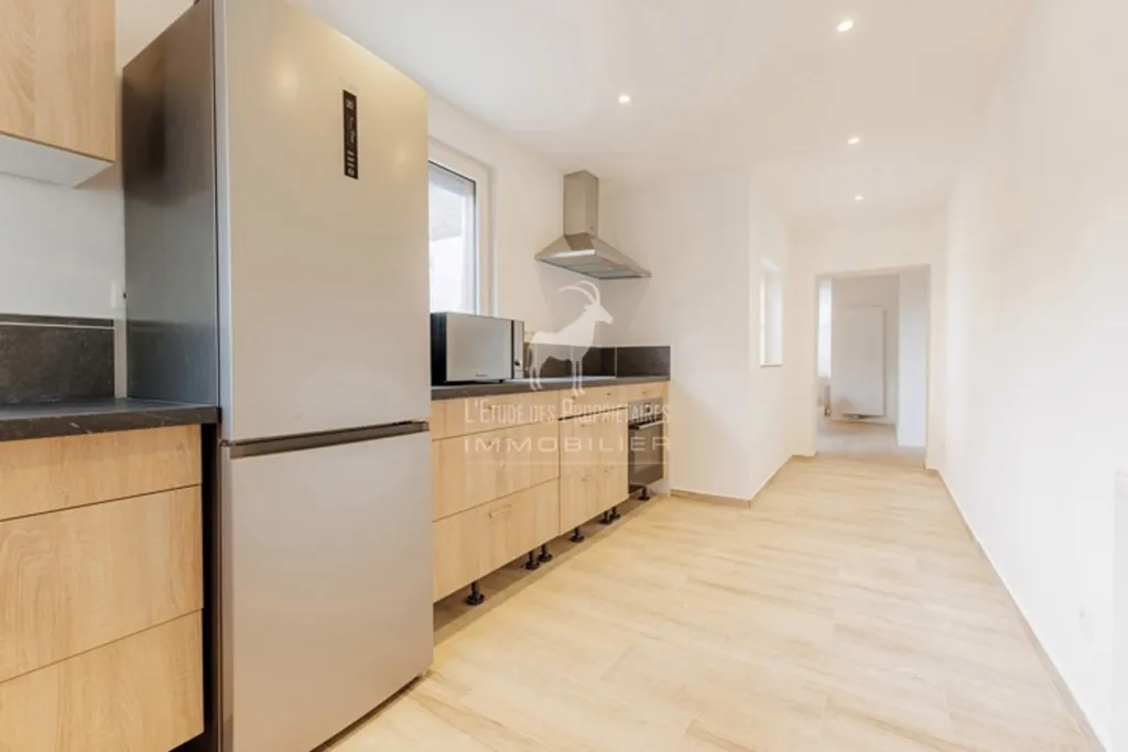Cuisine - Maison Meublée avec Terrasse et Jardin à Marcinelle