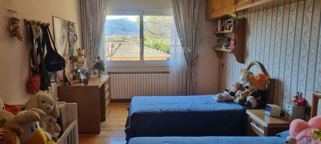 Magamistoad - Luxury Villa with Lake View in Pla de l'Estany