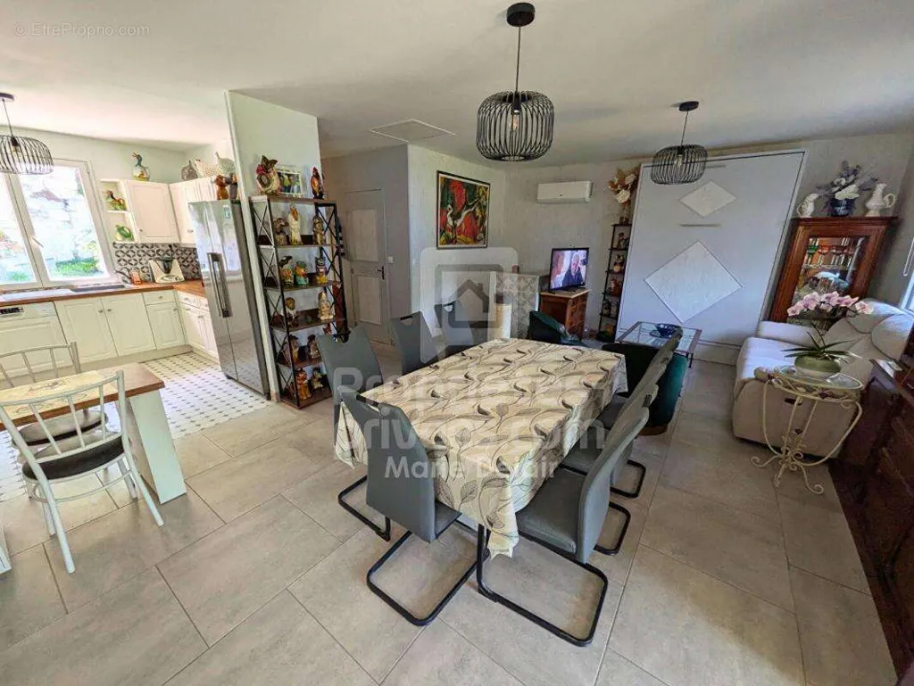 Salle à manger - Maison 4 pièces à Neuvy-Sur-Loire