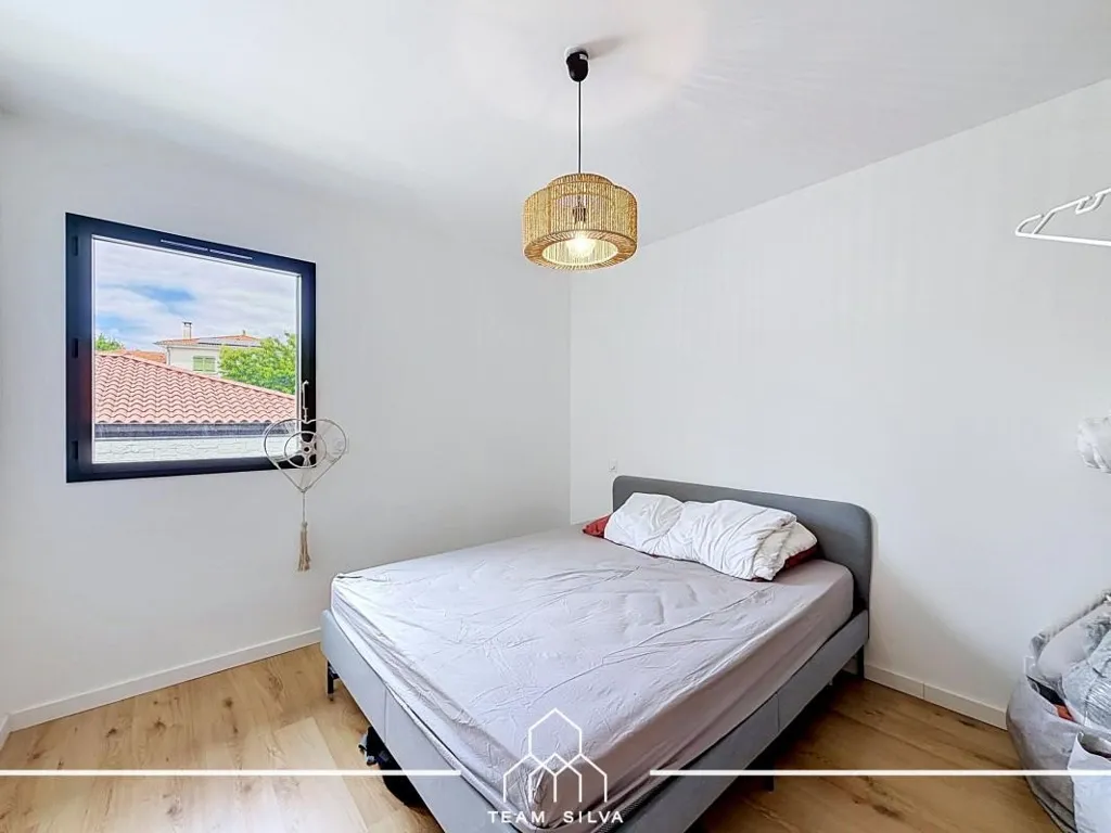 Magamistoad - Contemporary Villa with Pool in Simandres