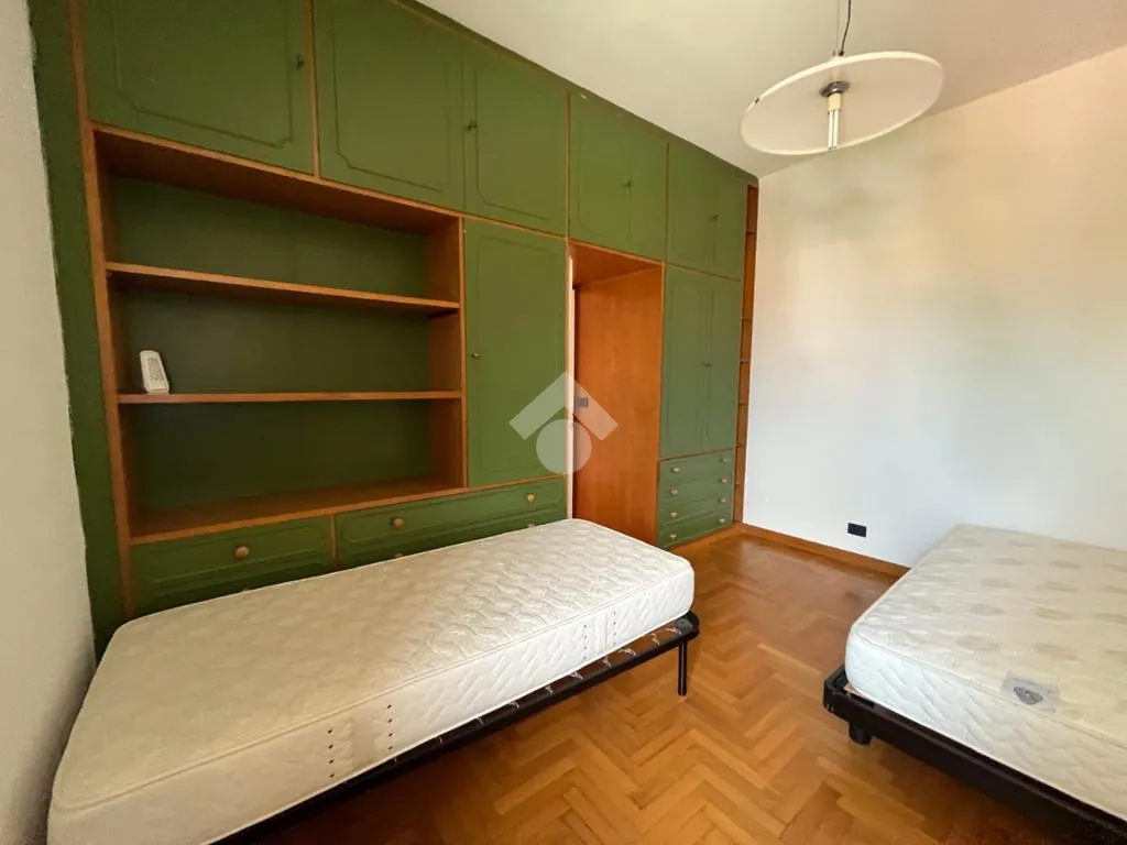 Chambres - Trilocale with Terrace in Pavia