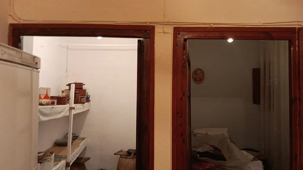 Esik - Rustic House for Renovation in Castellón