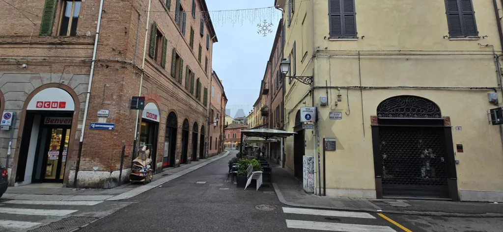Extérieur - Established Bar in Ferrara's Historic Centre