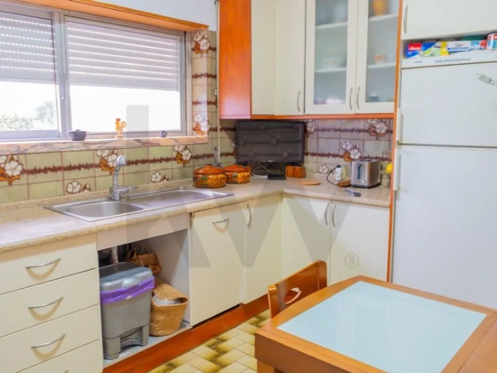 Cuisine - Luxury House with Energy Efficiency in Charneca de Caparica