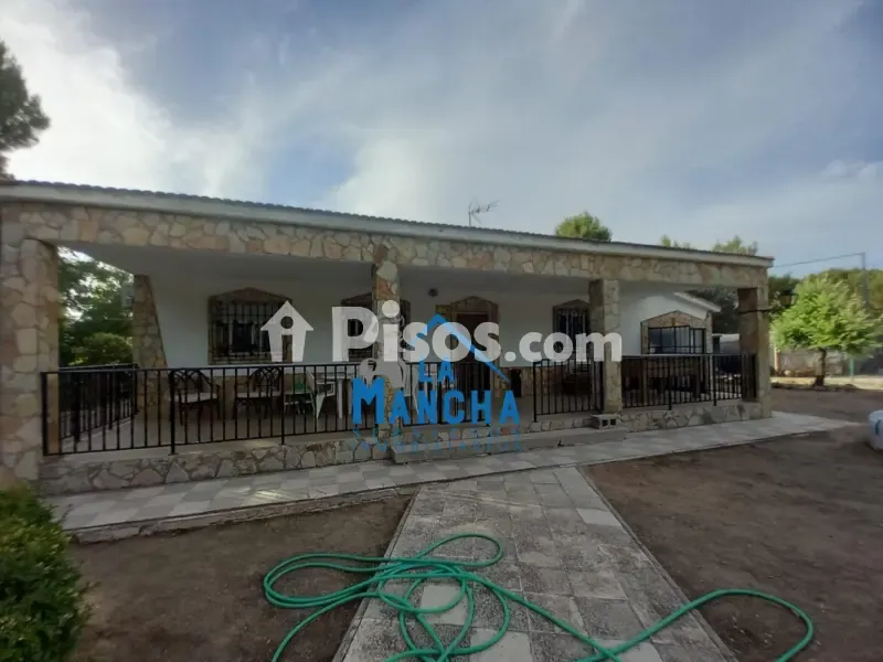 Välivaade - Rustic House with Pool in Jaén Road Area