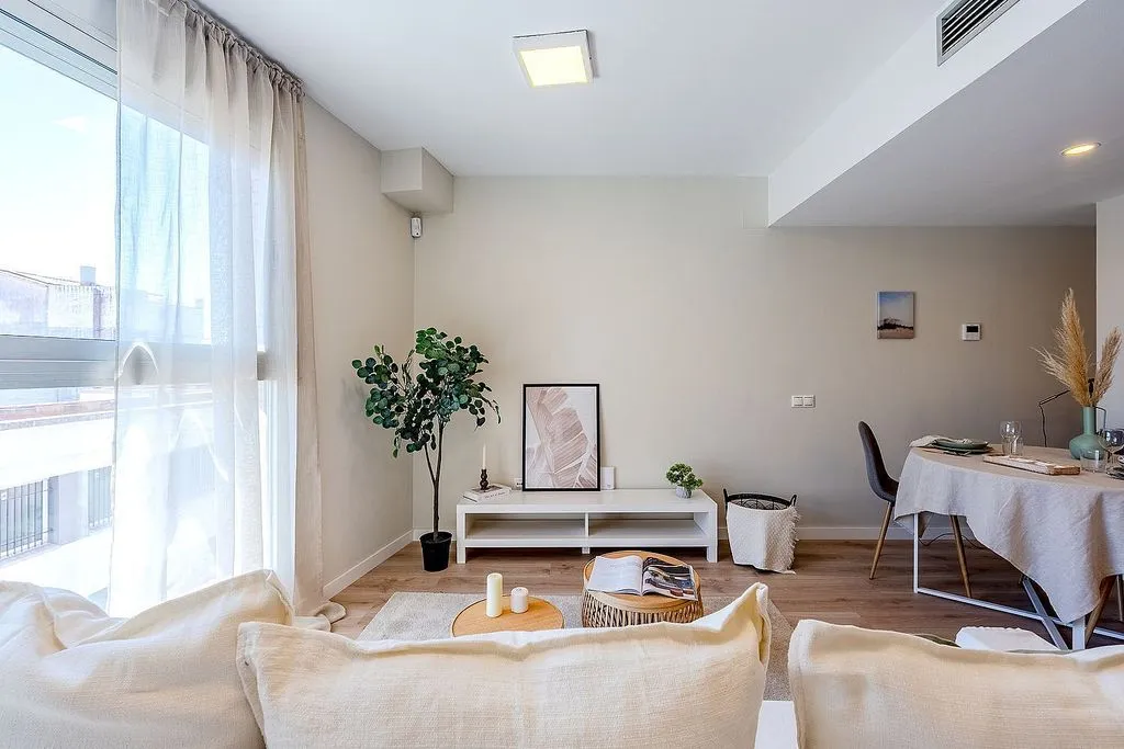 Séjour - Bright Apartment with Sea View in Mataró Centre