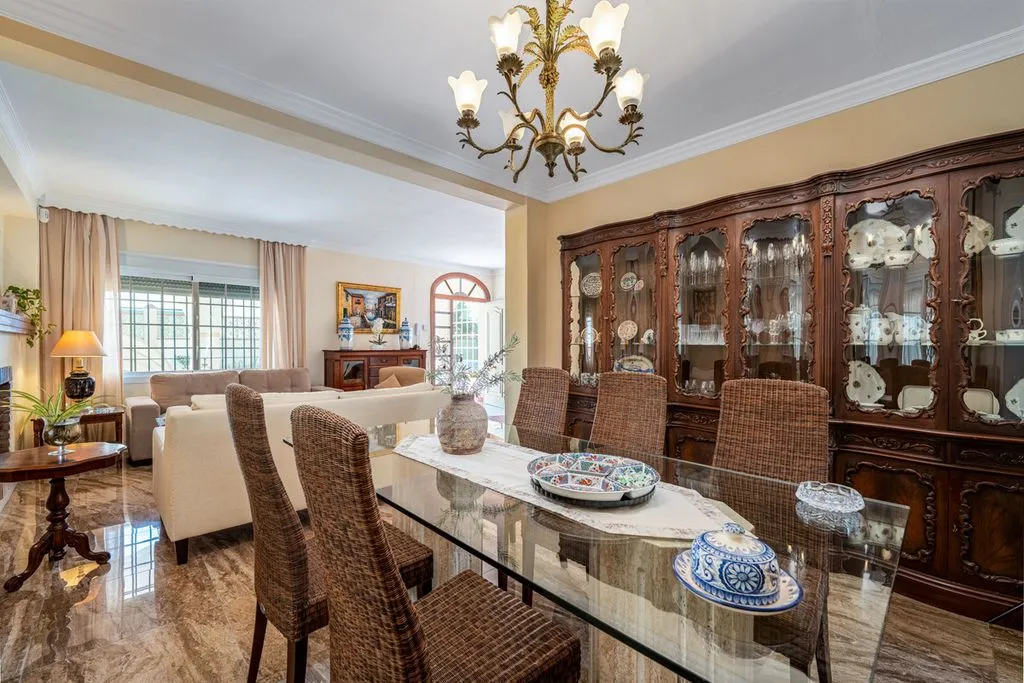 Salle à manger - Beachfront Villa with Sea View in Marbella East