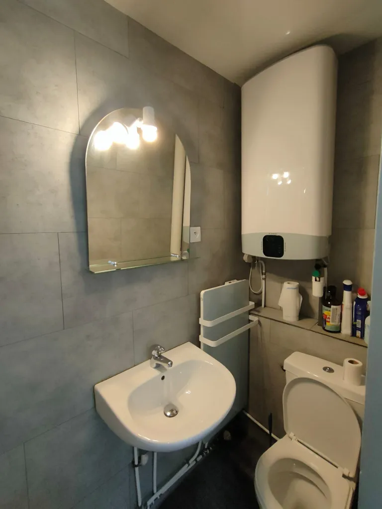 Bagni - Studio with Parking in Besançon Centre
