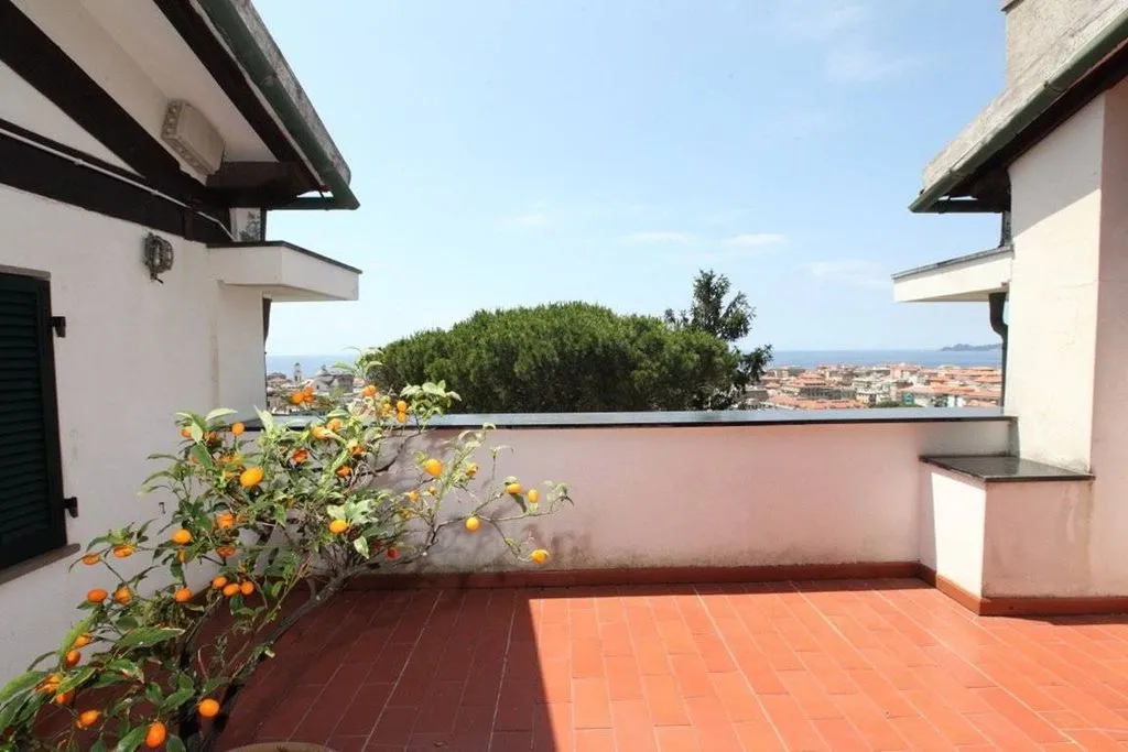 Terrasse - Luxury Villa with Panoramic Terrace in Chiavari