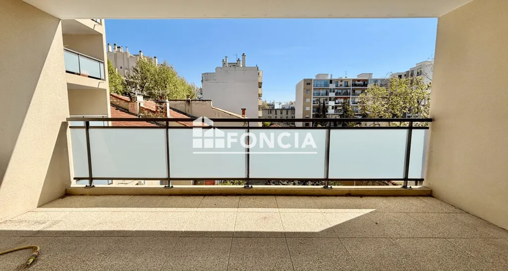 Balcon - Appartement T3 avec Terrasse et Box dans Résidence BBC