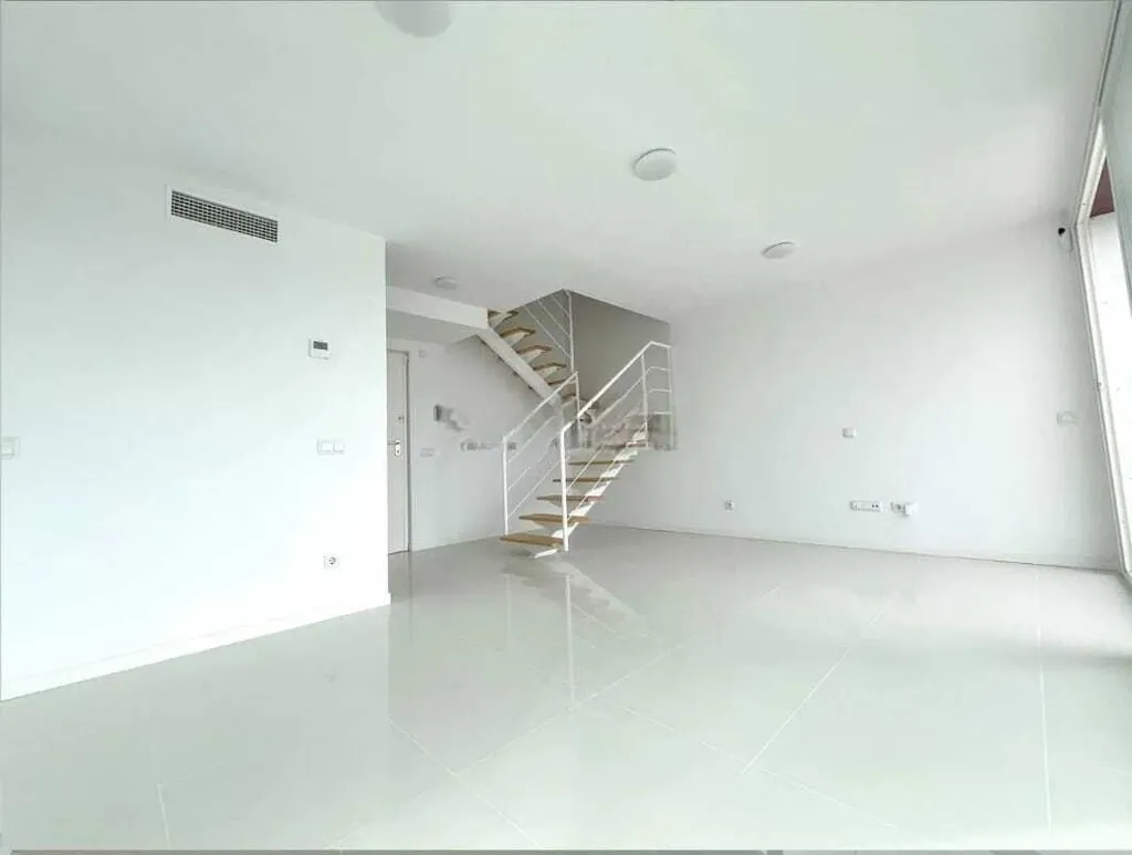 Elutuba - New Duplex with Terrace in Playa den Bossa