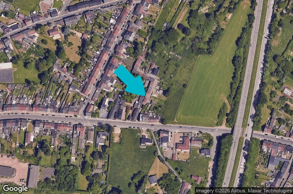 Semi-detached House with Garden in Cuesmes