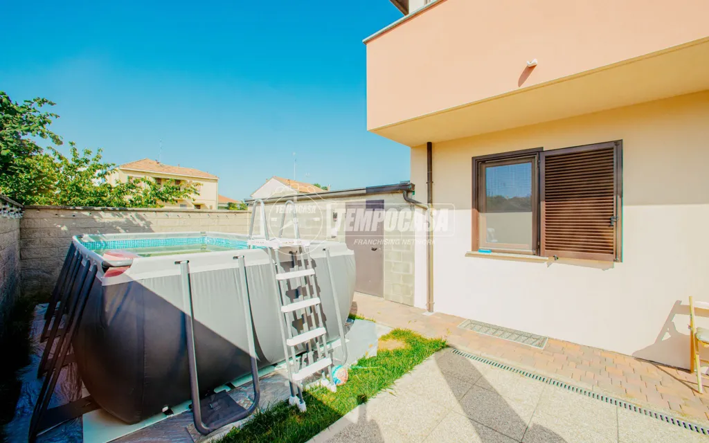 Piscina - Renovated Villa with Garden in Vigevano