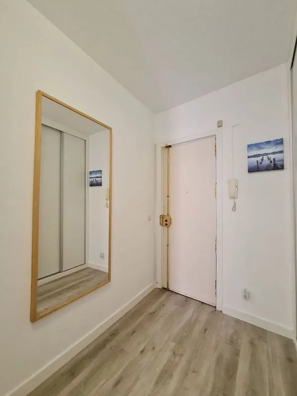 Chambres - Reformed Loft with Balcony in Ciudad Lineal