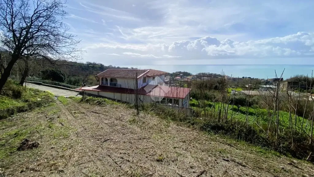 Jardin - Panoramic Villa with Sea View in Paola