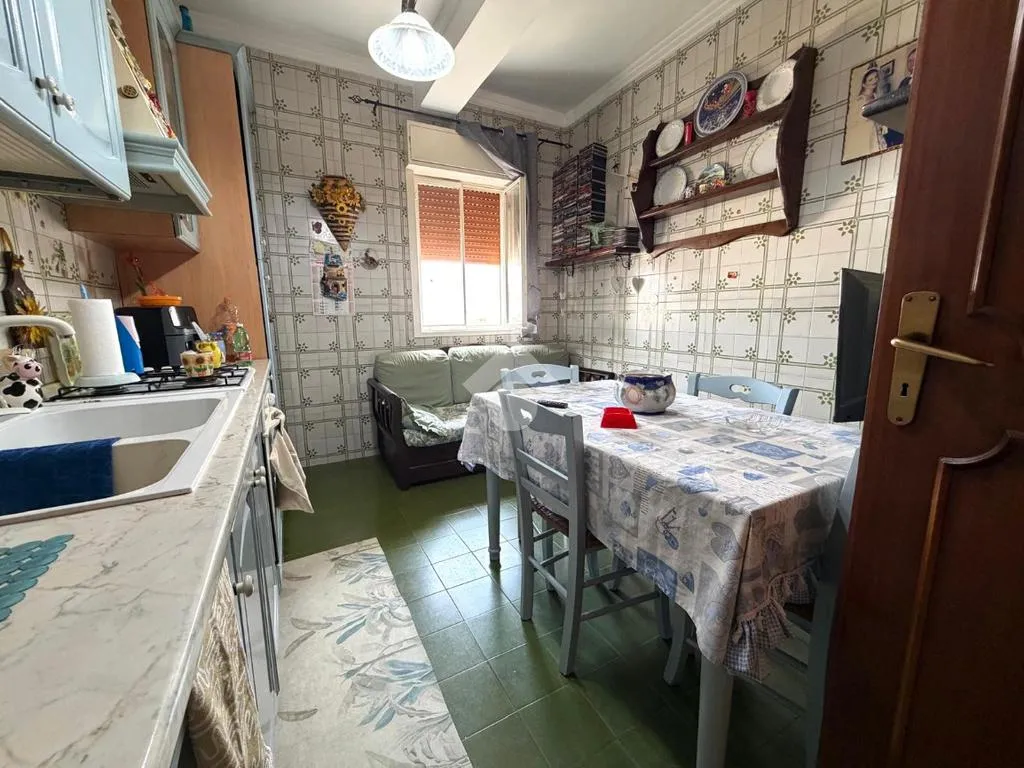 Cuisine - Two-Bedroom Apartment with Balcony in Pitrè Alta, Palermo