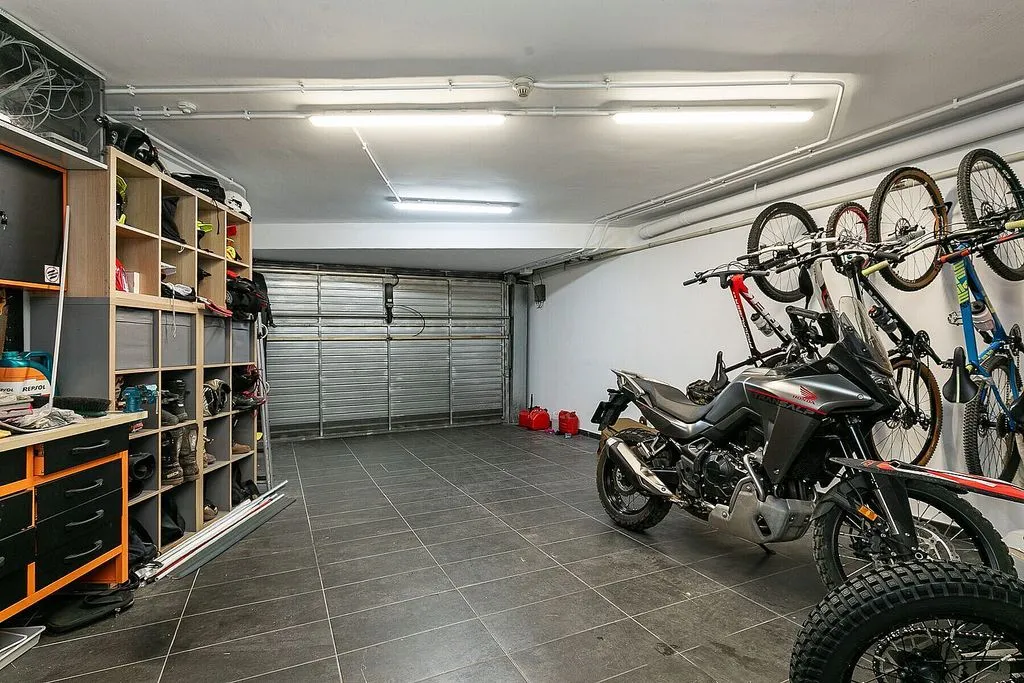 Garage - Luxury Semidetached House with Sea View in Sitges