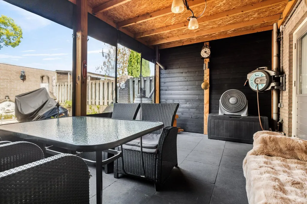 Terrace - 6-room house in Boxtel
