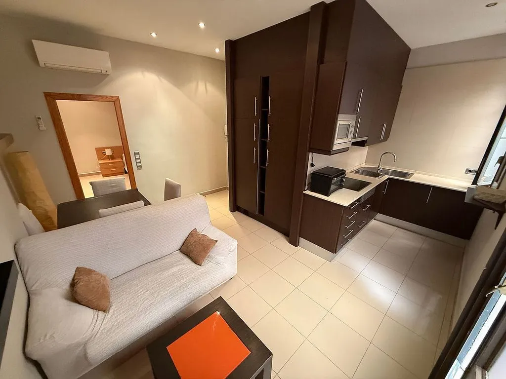 Elutuba - Furnished Flat with Balcony in Sant Pere