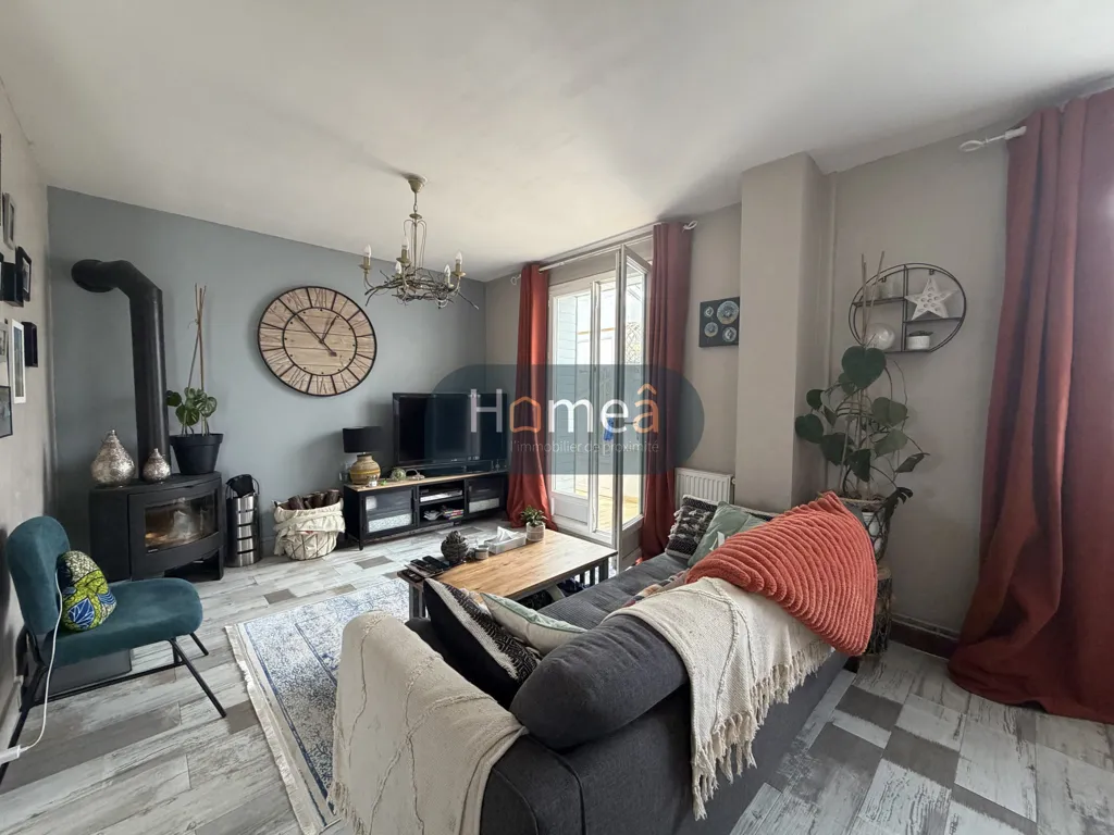 Elutuba - House with Amenity Space in Pavilly
