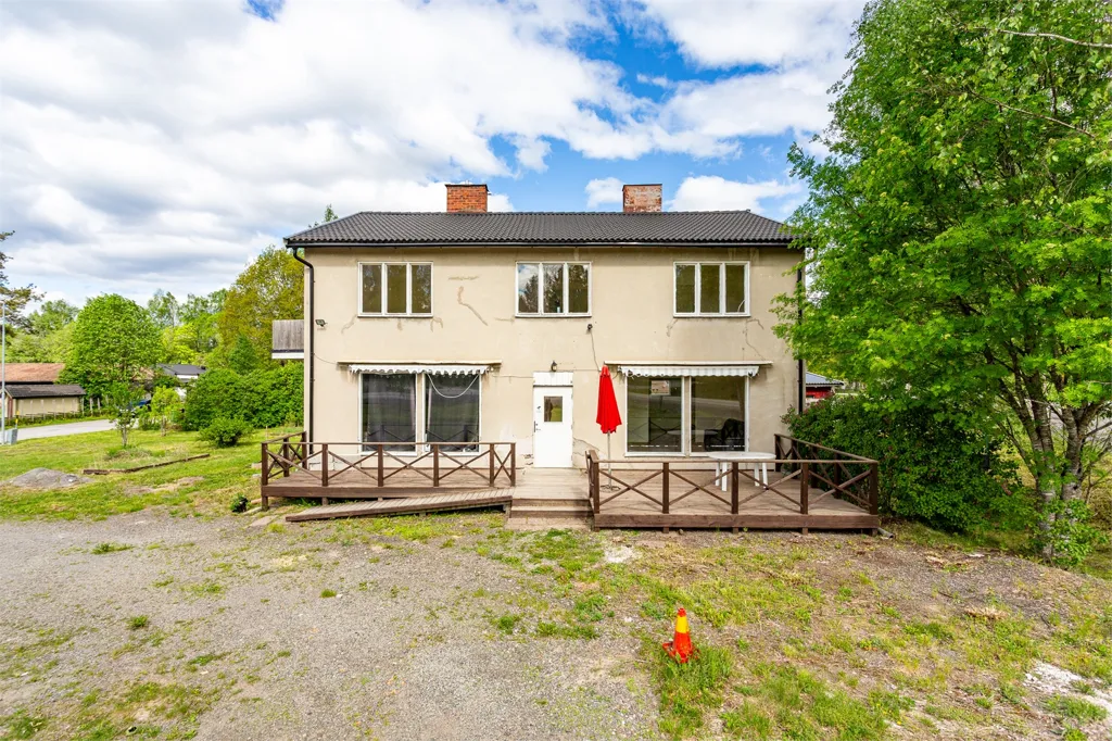 Välivaade - 2-Storey Villa with Workshop in 795000 SEK