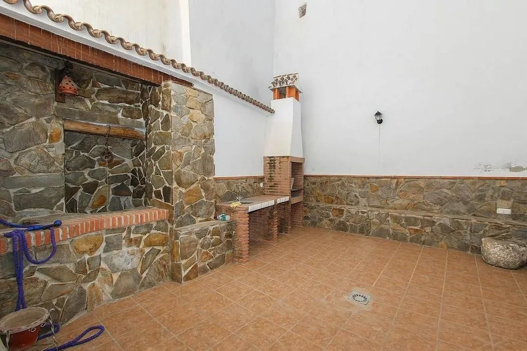 Vannitoad - Adjoined House with Terrace in Guaro