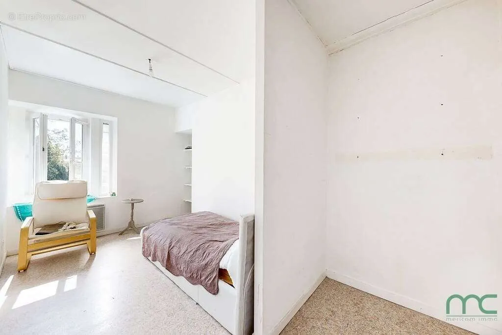 Magamistoad - House with Potential in La Mothe Achard