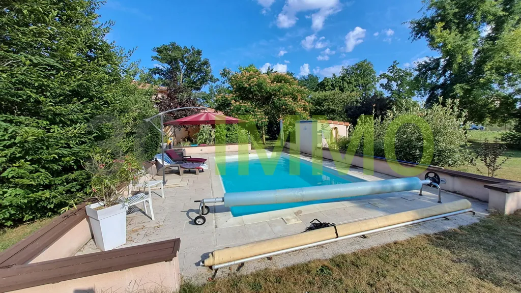 Piscine - Maison d'Architecte avec Piscine au Calme à Lezoux