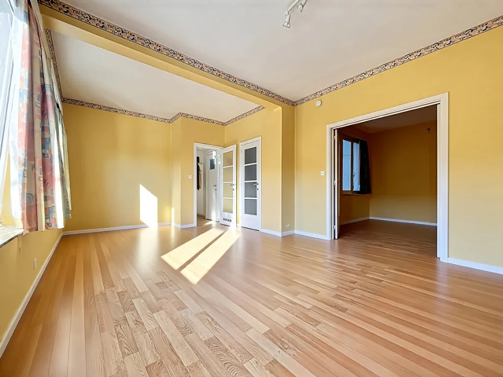 Elutuba - 1-Bedroom Apartment with Balcony in Uccle