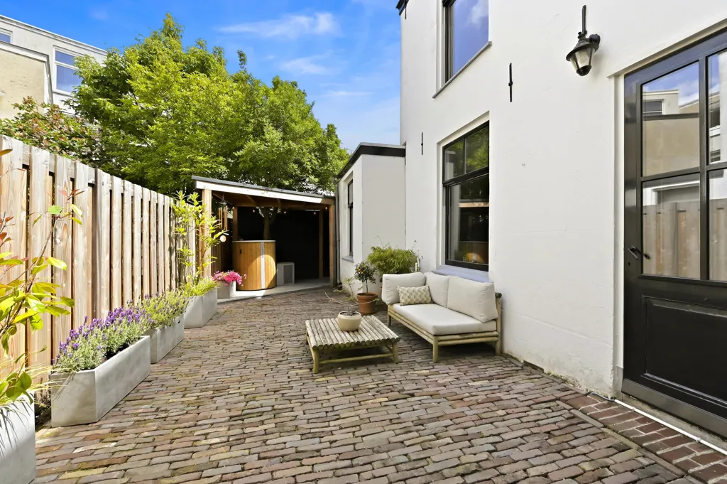 Jardin - Gallery Flat with Water View in Delft