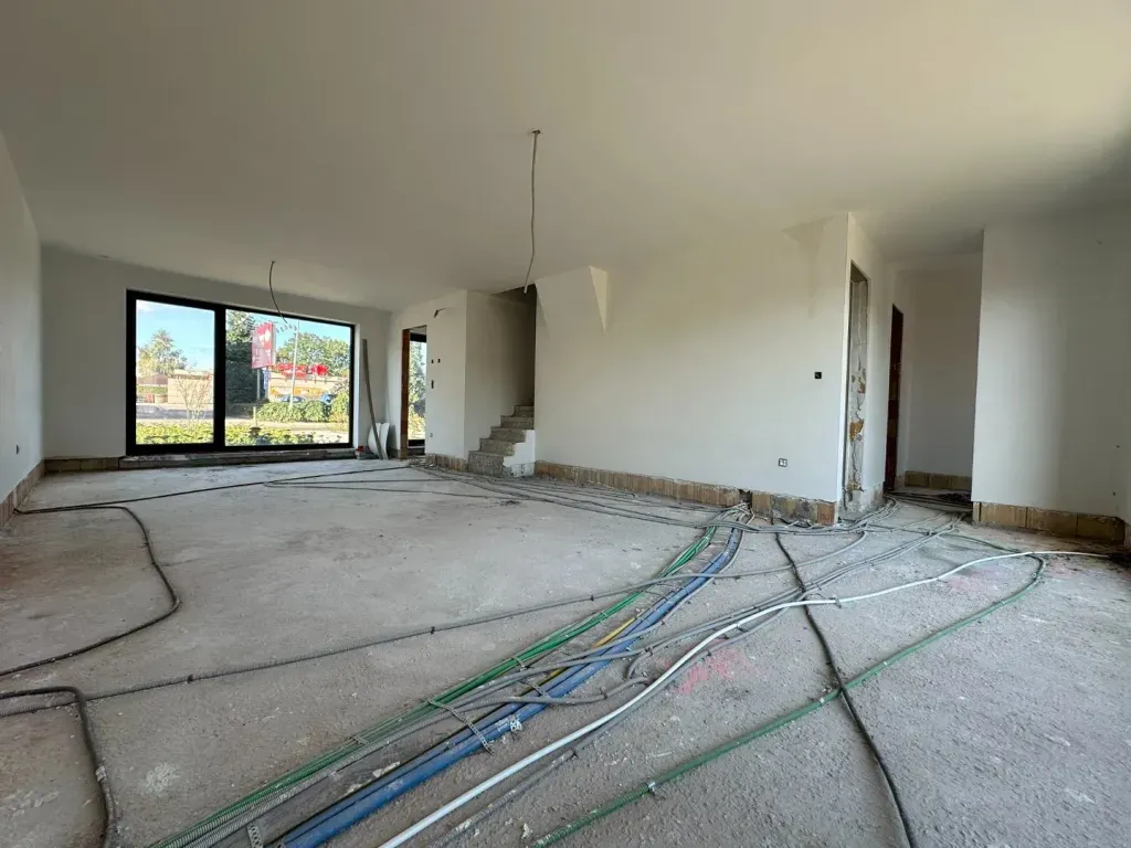 Pièces - Maison avec Garage Spacieux à Zoersel