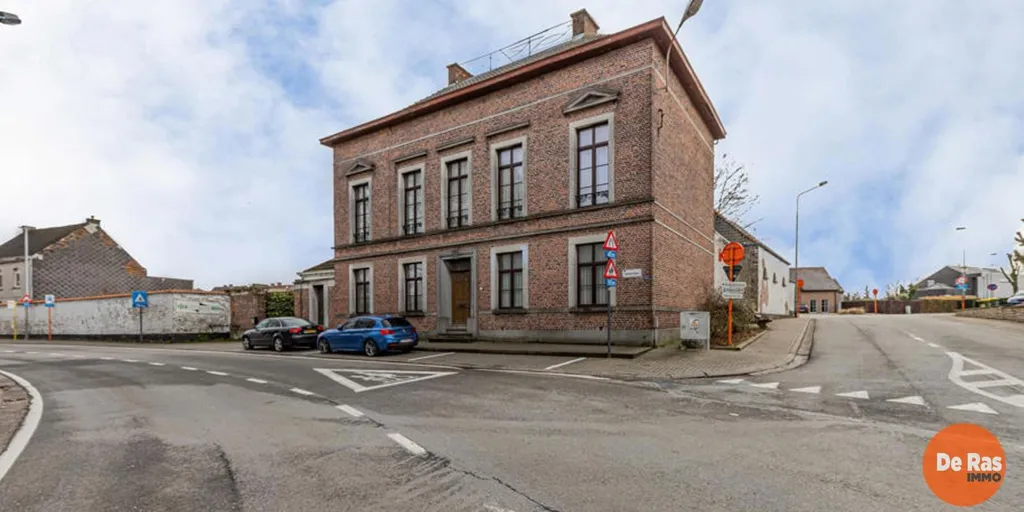 Extérieur - Herenhuis avec Possibilités Pratiques au Centre d'Erpe-Mere