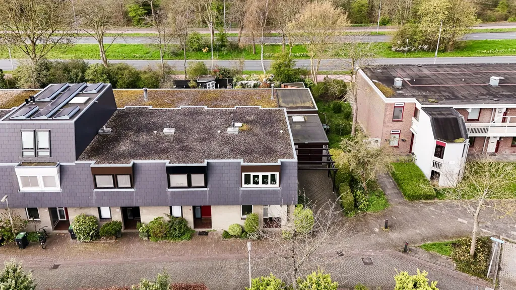Õhuvaade - Playfully Designed Corner Home with Patio in Leiderdorp