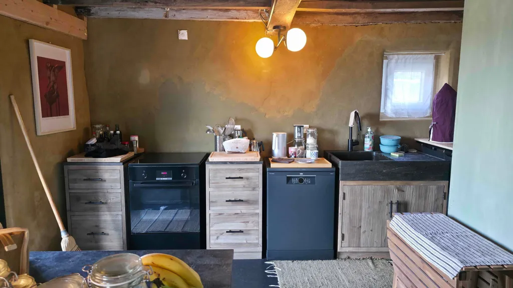 Cuisine - Maison Rénovée avec Vue Panoramique à Vollezele