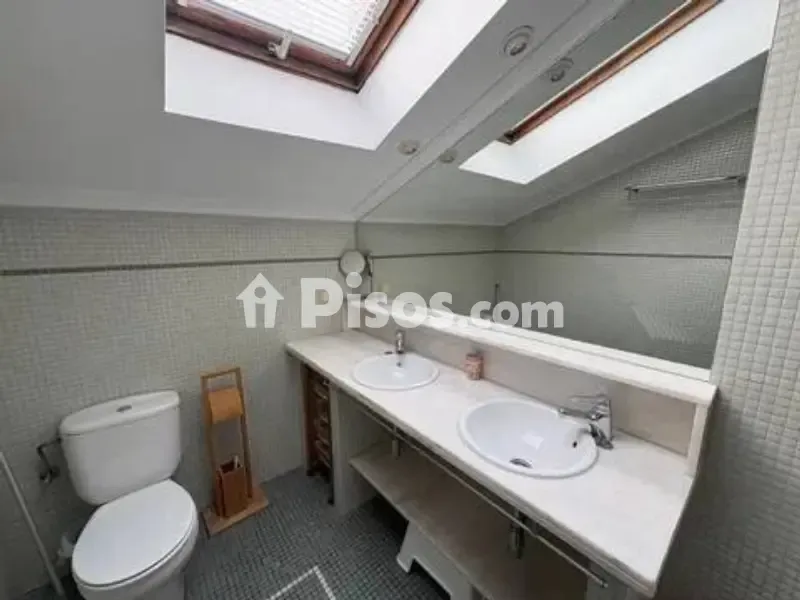 Salles de bain - Penthouse with Cathedral Views in Historic Centre