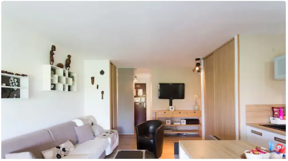Séjour - Appartement Meublé avec Terrasse au Calme à Cannes