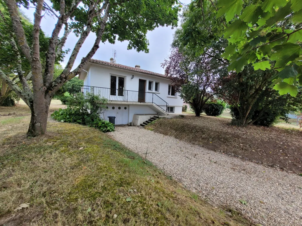 Välivaade - Country House with Garage in Marmande