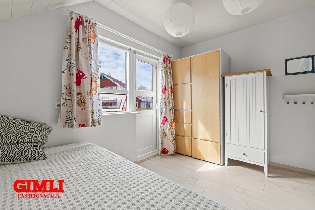 9-toaline maja asukohas Kópavogur