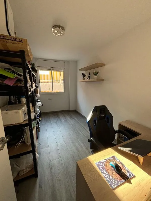Bureau - Apartment with Balcony in Torredembarra Centre