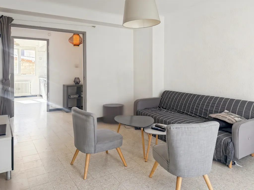 Elutuba - Bright Flat with Tram Access in Montpellier Centre