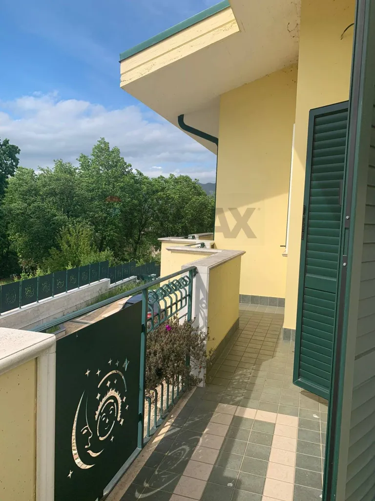 Balcon - Modern Villa with Panoramic Terrace in Cervaro